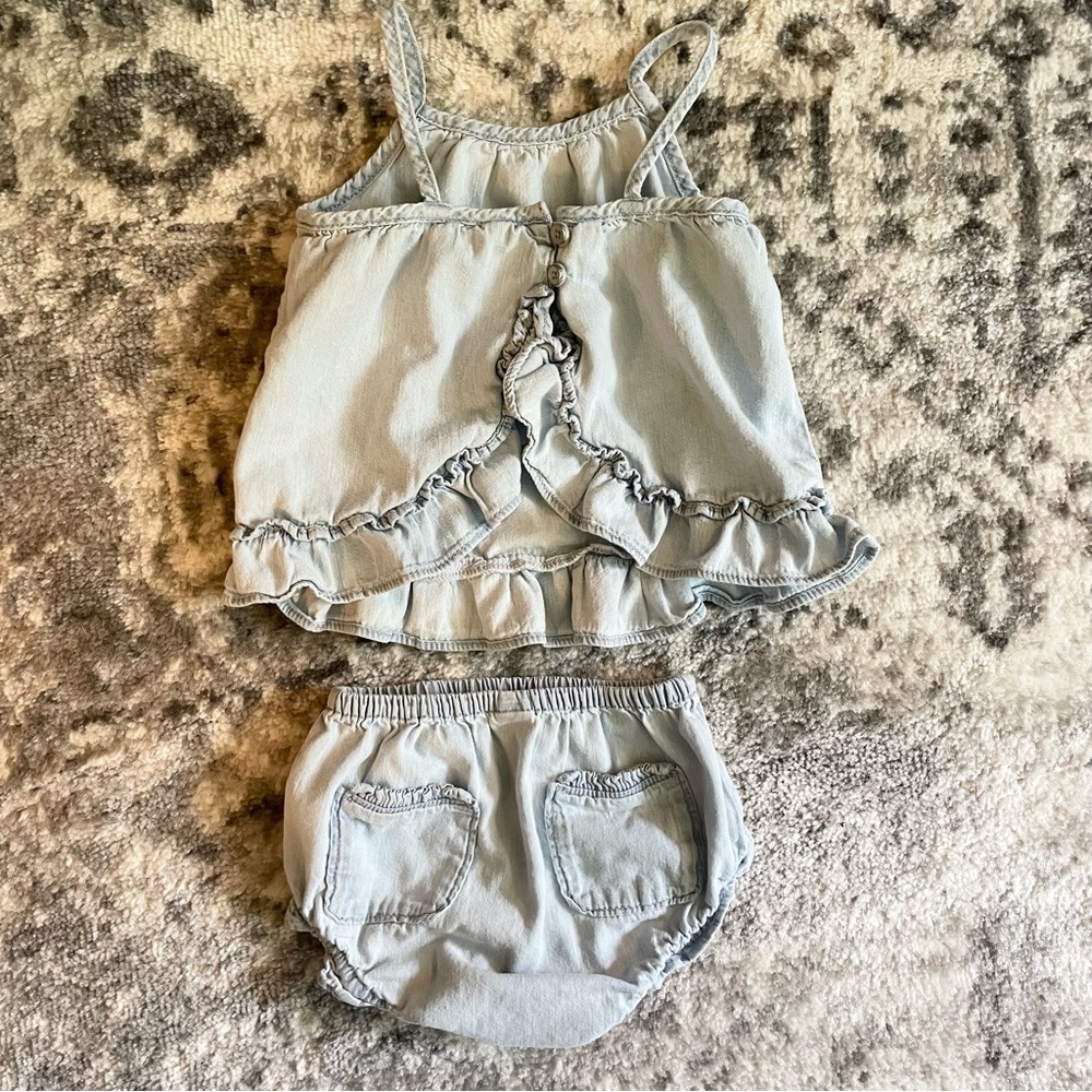 GAP Baby Ruffle Denim Outfit Set - Picture 3 of 12